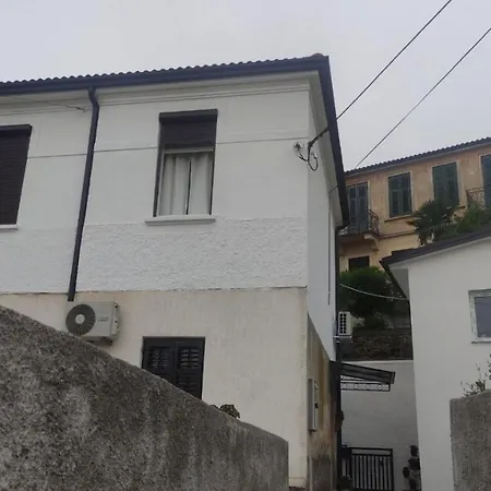 Sea La Vie Apartment