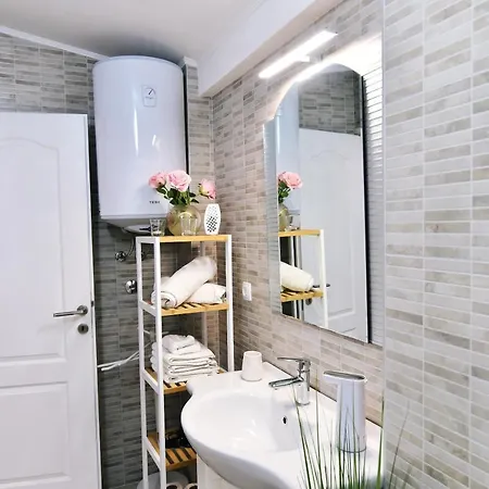 Sea La Vie Apartment *